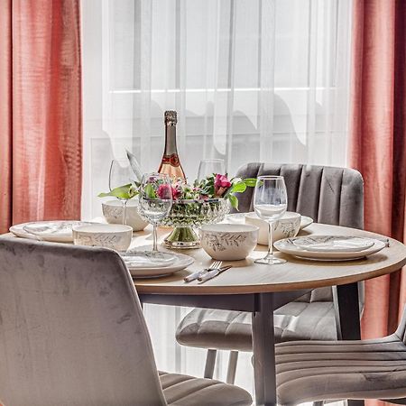 Elegant Apartment Near Afi & Atrium Mall Arad Eksteriør billede